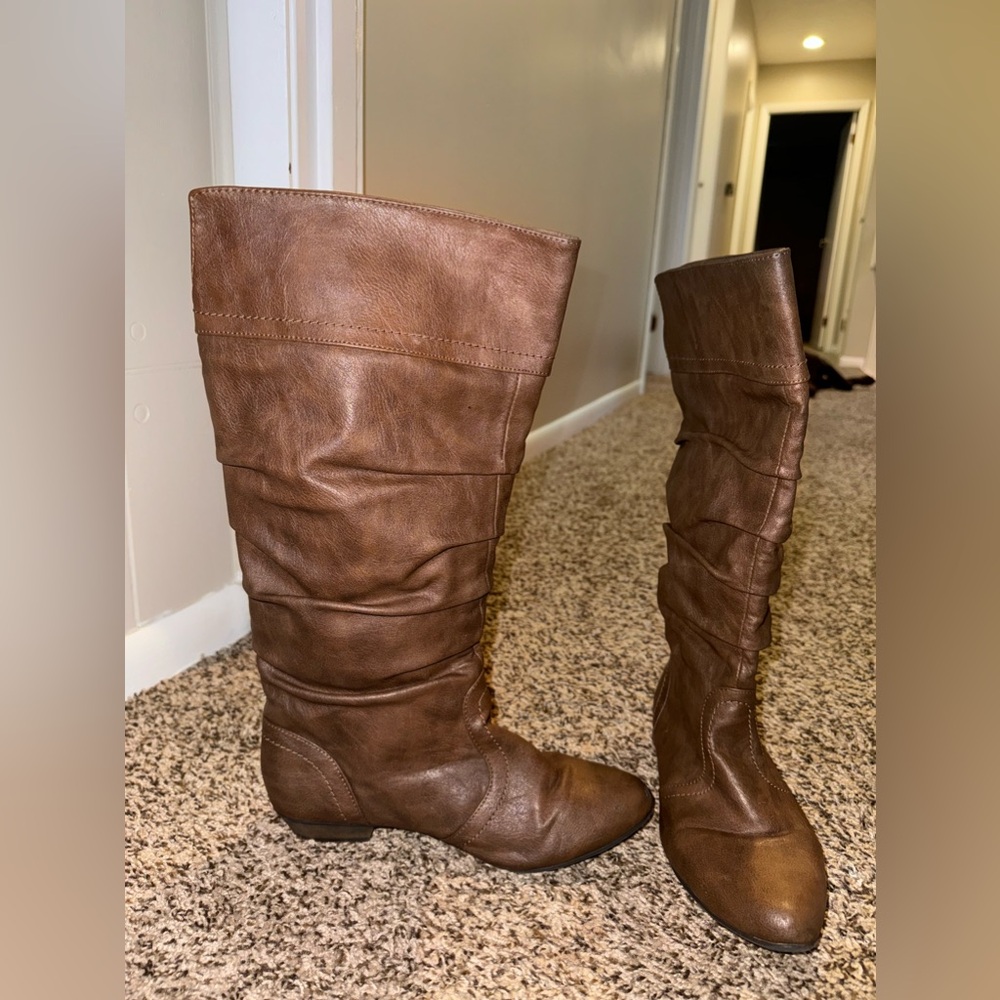 Brown Boots - Picture 3 of 4
